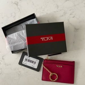 Tumi - zip card case